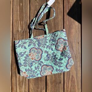 NWT Vera Bradley Tote
